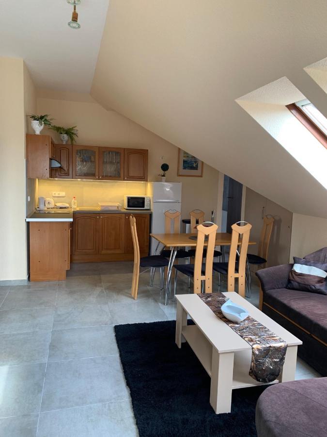 Balaton Kinizsi Apartman Siofok Luaran gambar